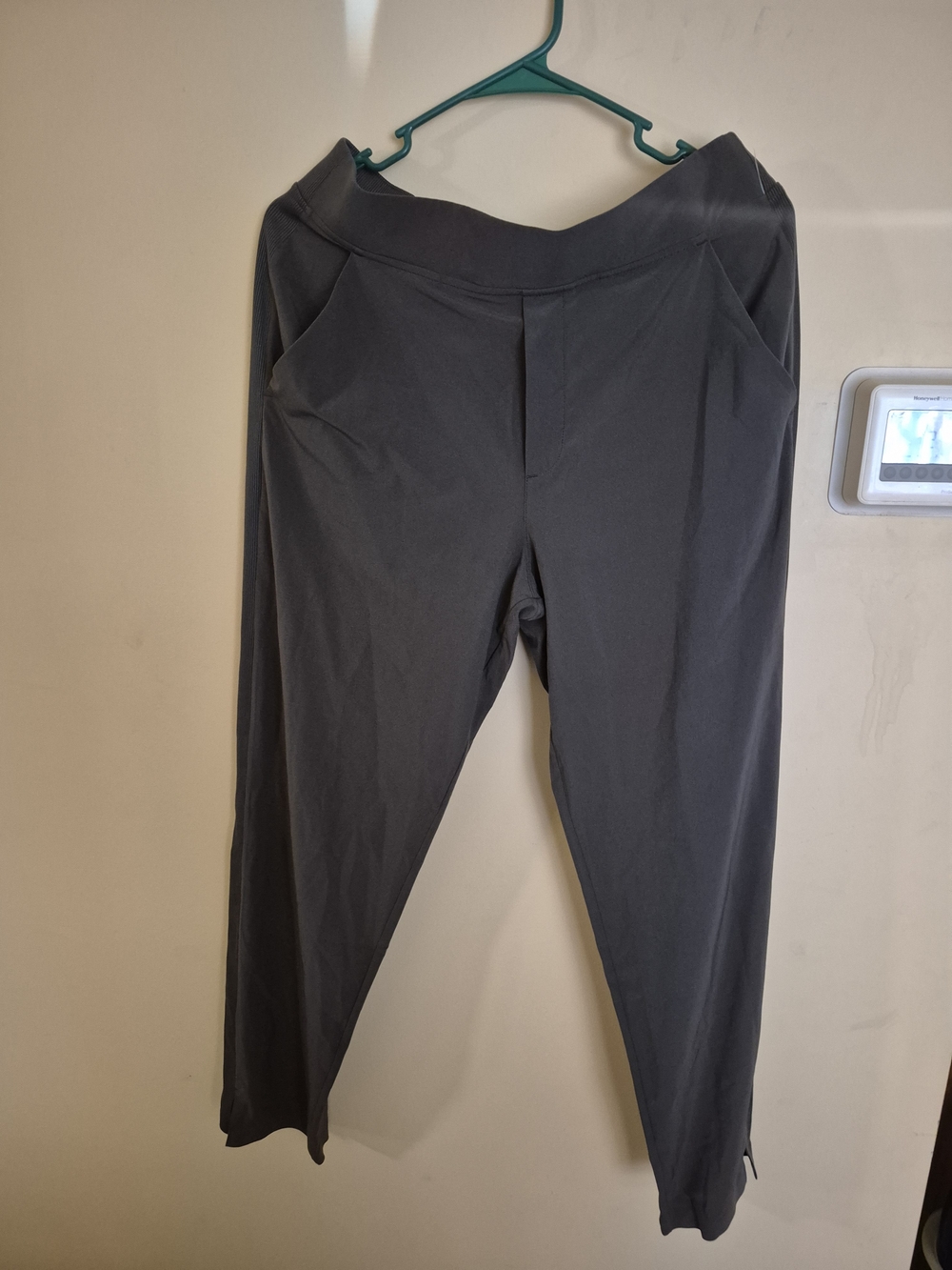 Athleta Brooklyn Mid Rise Ankle Pants 10